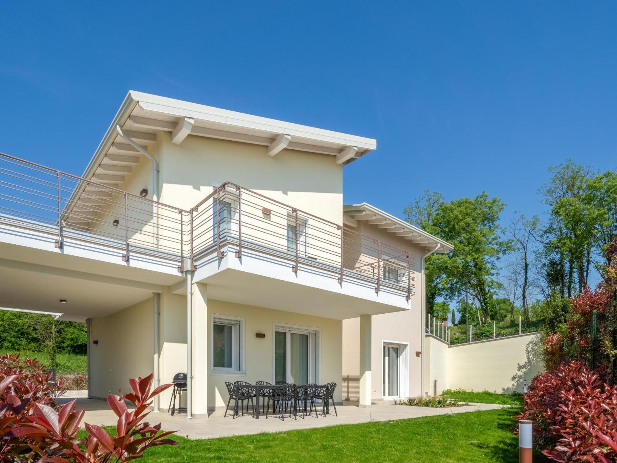 Luxury Villas Gardenia With Private Pool Паденге-суль-Гарда Екстер'єр фото